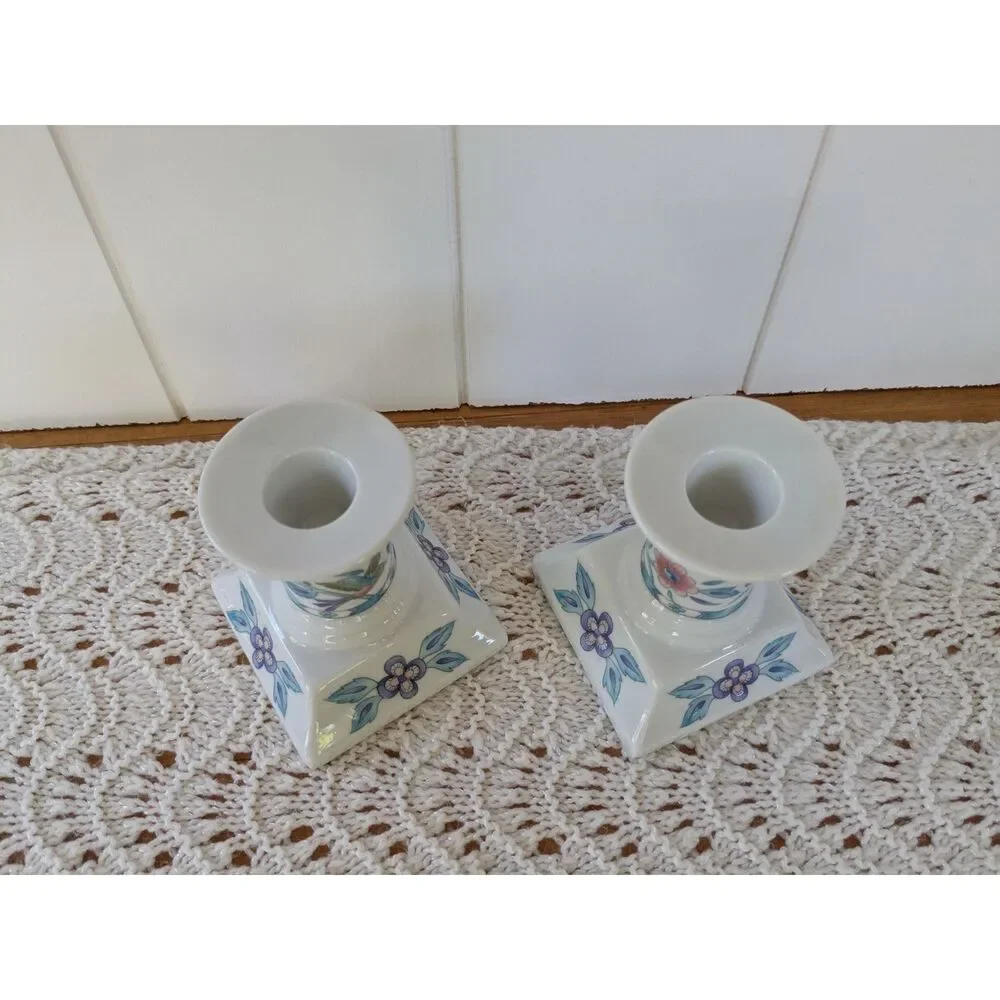 Pair of ceramic tapered candlestick holders - Birds, flowers - Made in Japan